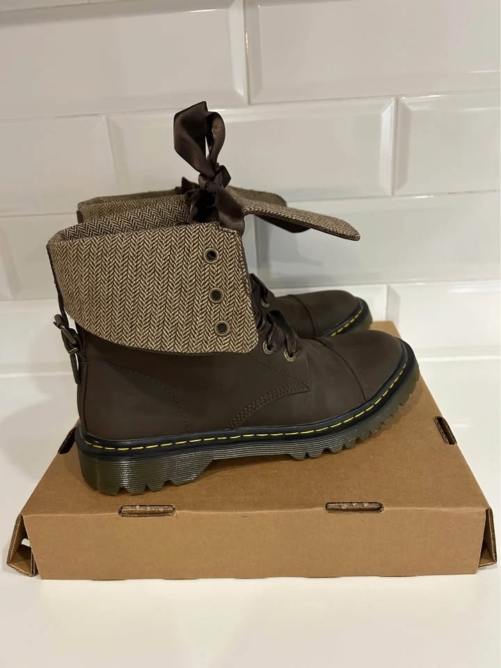 Dr. Martens Yuba Fold-Down Combat Boot – UK 7 / US Women’s 9 – N - photo 4