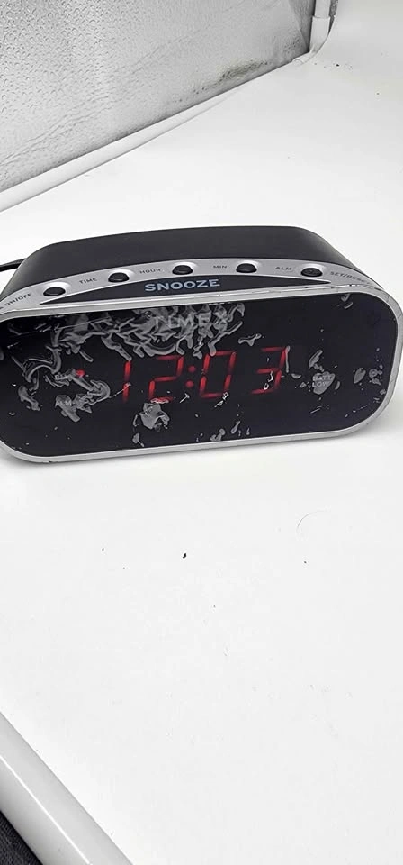 Timex Digital Alarm Clock - photo 2