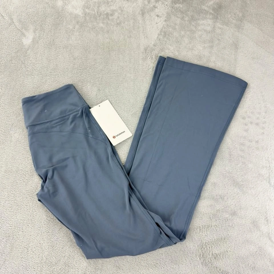 Lululemon NWT Women's Size 6 Groove Nulu HR Flared Pants