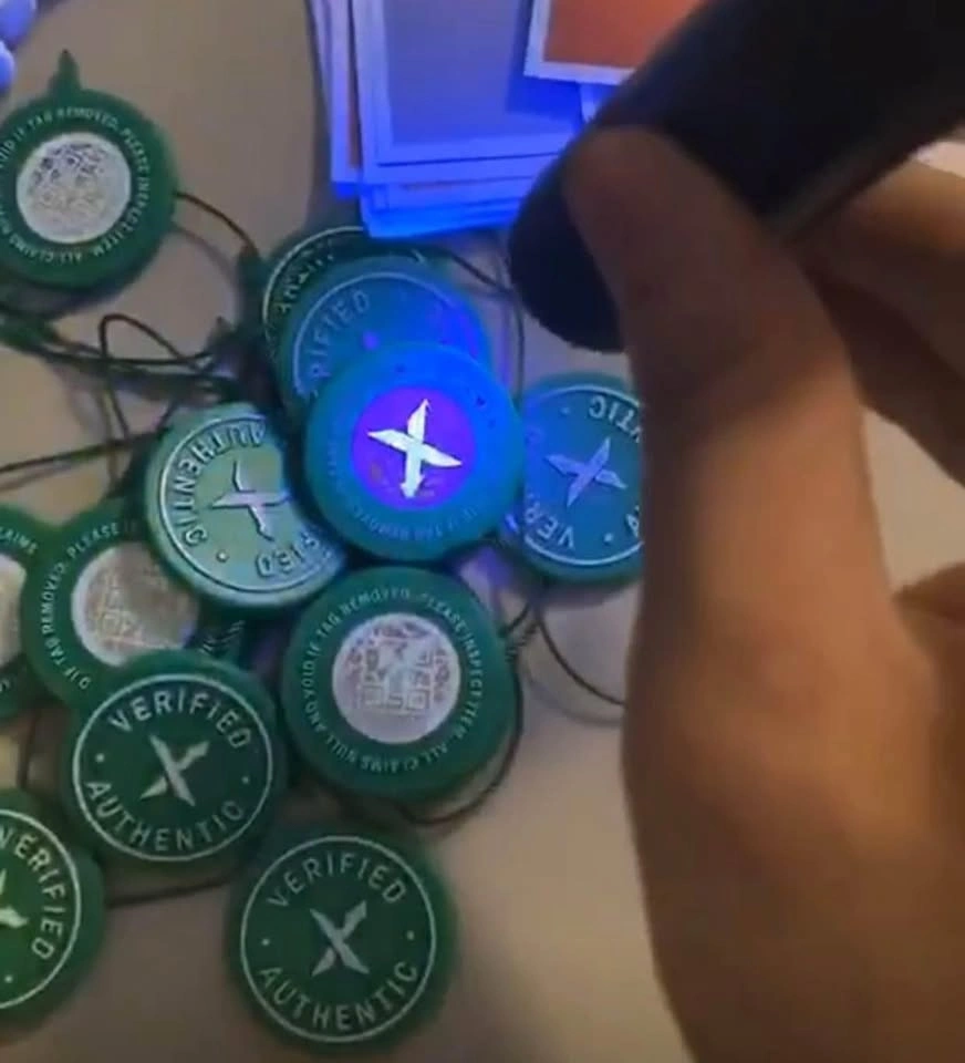 Stockx tag and sticker - photo 5
