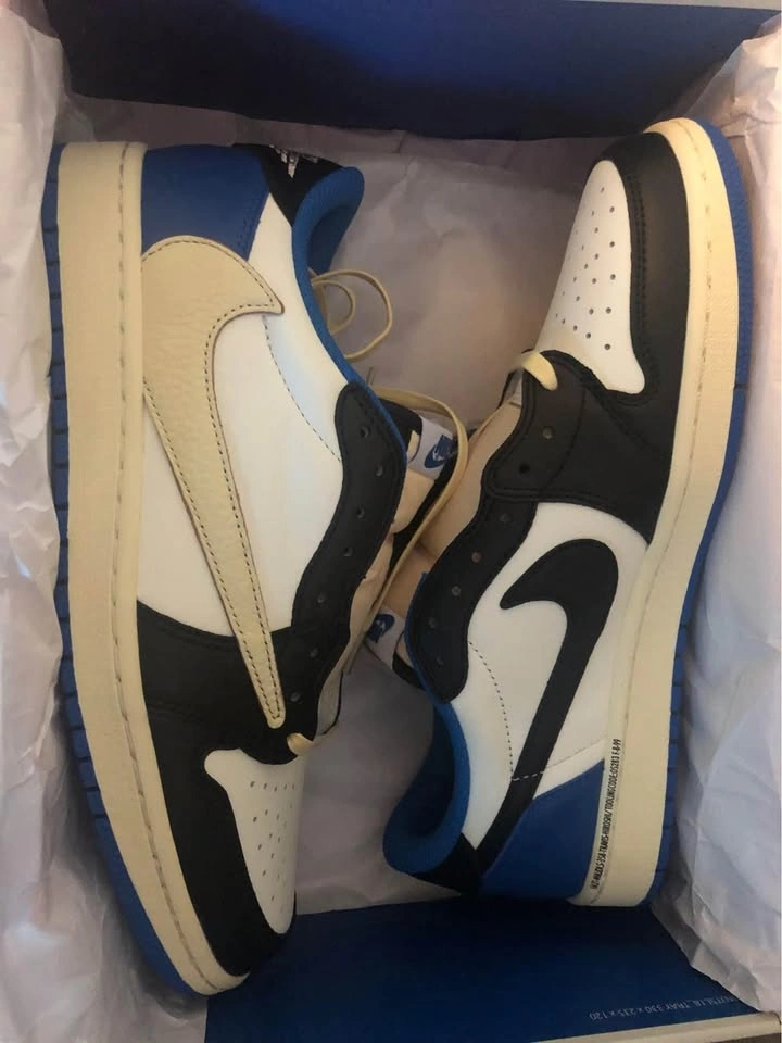 Fragment Design x Travis Scott x Air Jordan 1 Retro Low - photo 4
