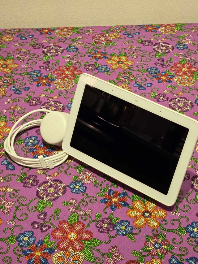 Google Nest Hub Smart Display 7" Assistant Touchscreen