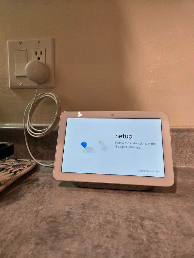 Google Nest Hub Smart Display 7" Assistant Touchscreen - photo 3