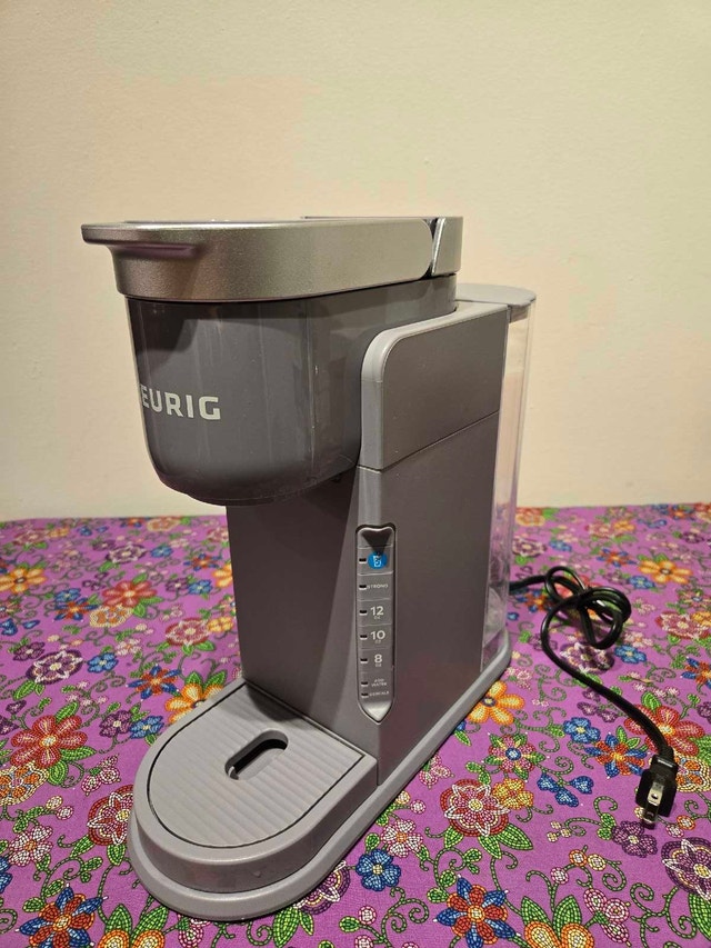 Keurig Single Serve K-Iced Coffee Maker, Gently Used! - photo 2