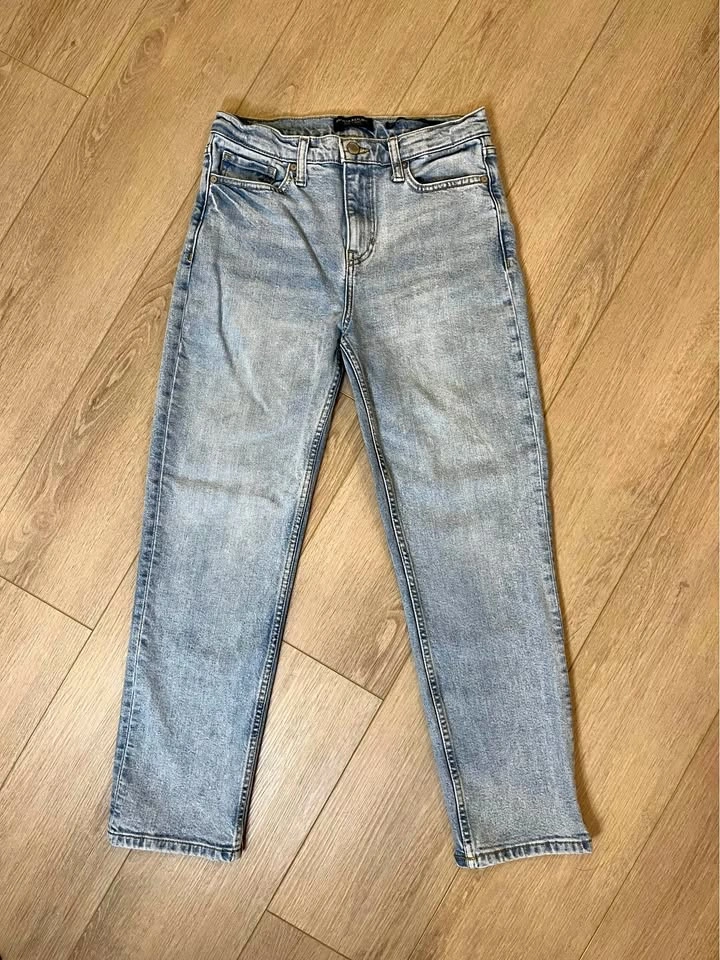 BANANA REPUBLIC High-Rise Straight-Leg Jeans - Size 28