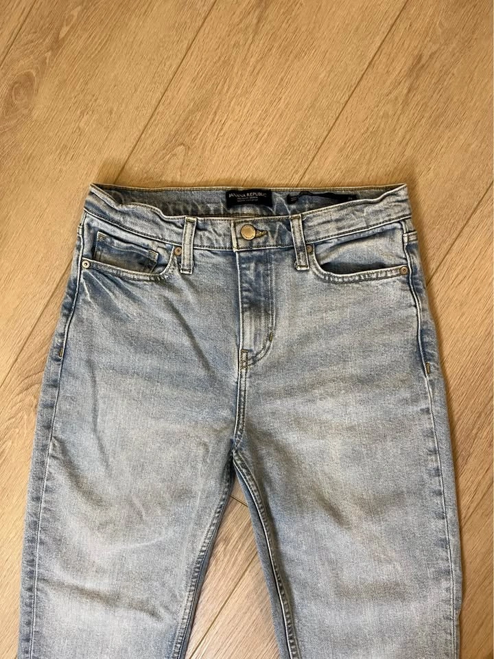 BANANA REPUBLIC High-Rise Straight-Leg Jeans - Size 28 - photo 2