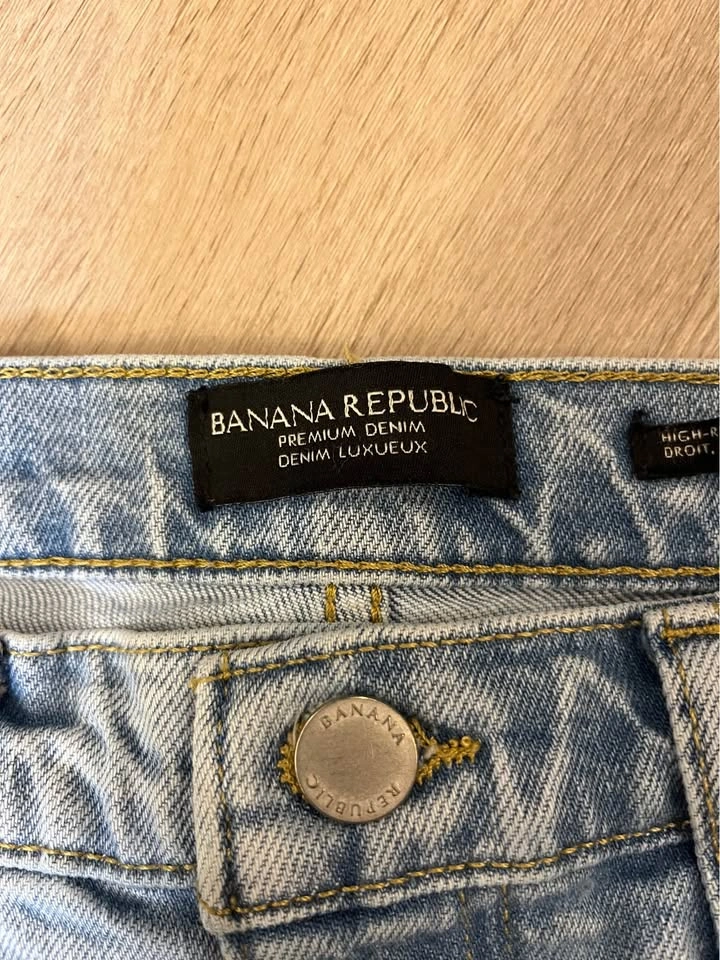 BANANA REPUBLIC High-Rise Straight-Leg Jeans - Size 28 - photo 3