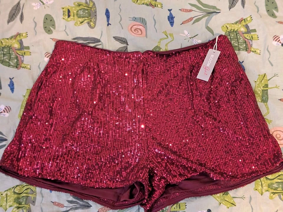 New Women's Bloom Girl Shorts (XL)