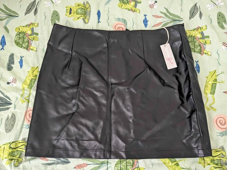 New Women's (XL) bloom girl skirt