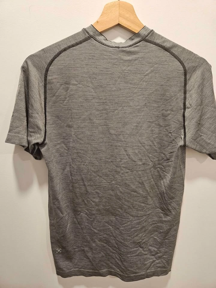 Lululemon Men's Grey Athletic Shirt (Size: S) - photo 2