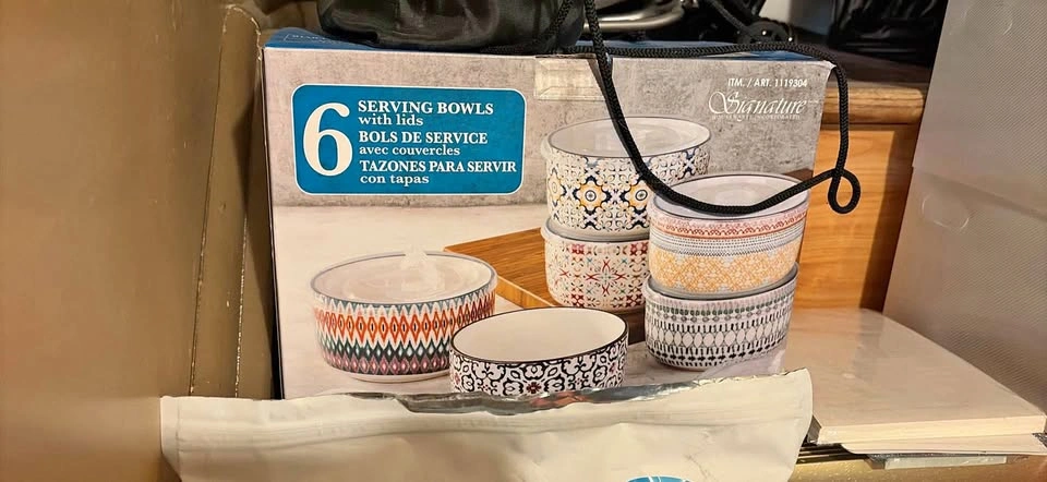 Signature Housewares 6-Piece Serving Bowls with Lids