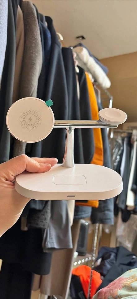 3 in 1 Magnetic Wireless Charger
