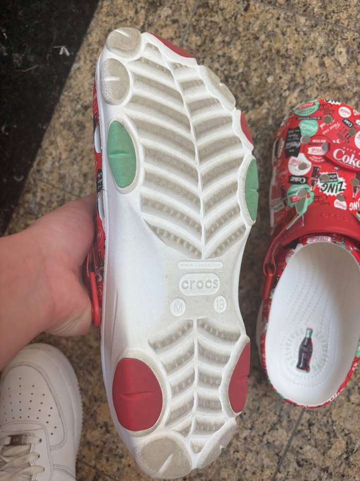 Coca Cola Crocs - photo 3