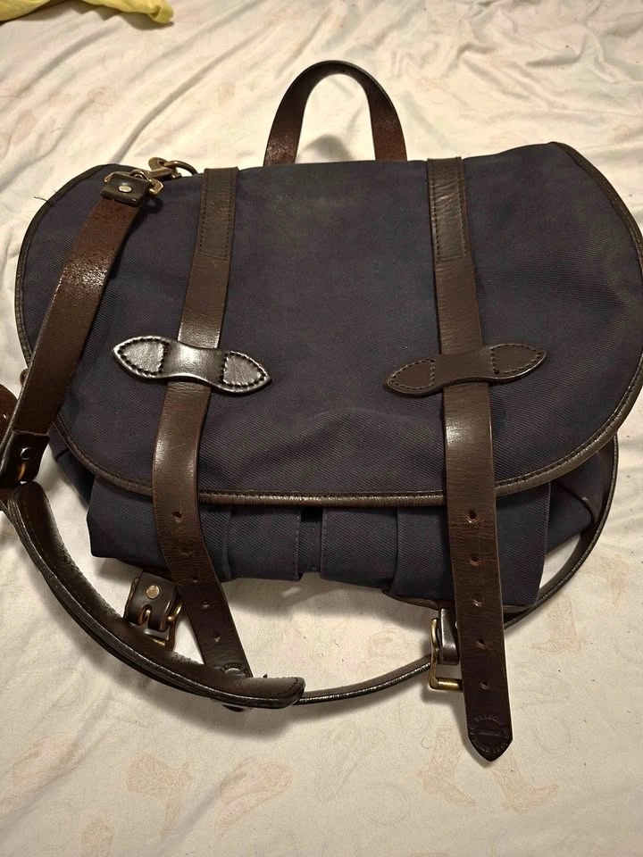 Vintage Filson Field Bag Navy