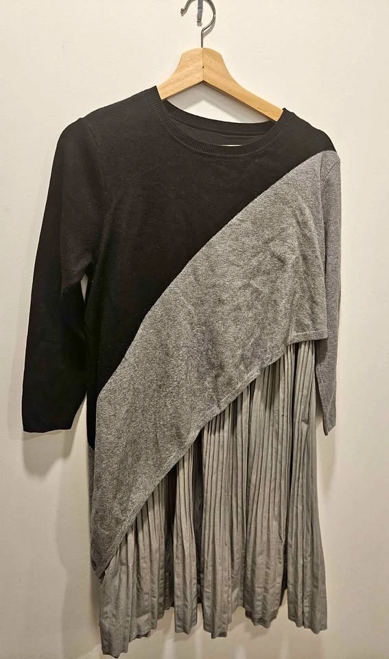 Black & Grey Dress (Free Size)