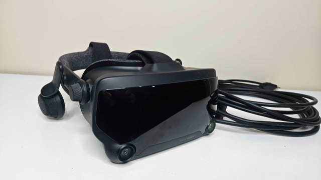 Valve Index Headset ONLY, All Cables Included - photo 2
