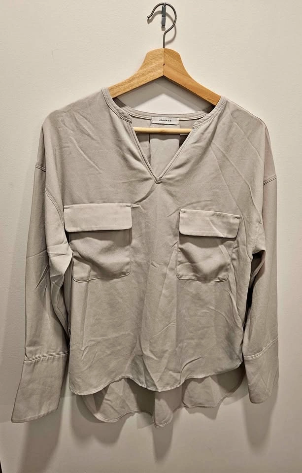 Beige Long sleeve v-neck top (Free size)