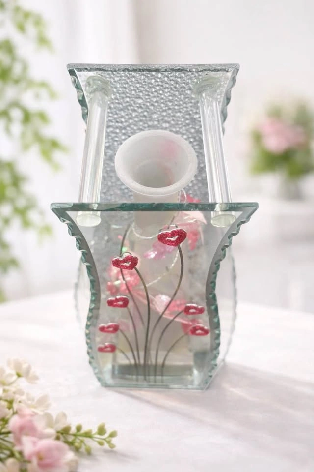 Decorative Glass Vase – Brand New - photo 2