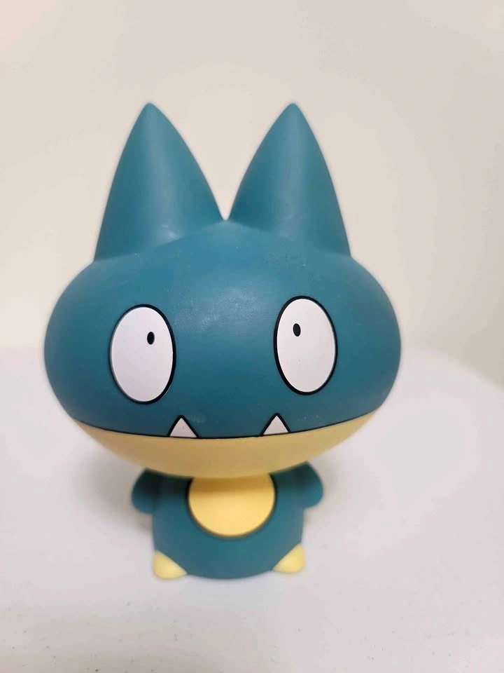 Munchlax figure 5' 2009 Pokemon Nintendo