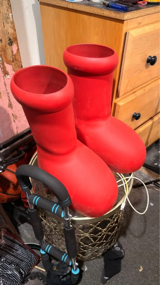 Authentic MSCHF Big Red Boots Size 10 – Clean, Worn Lightly – Fa - photo 2