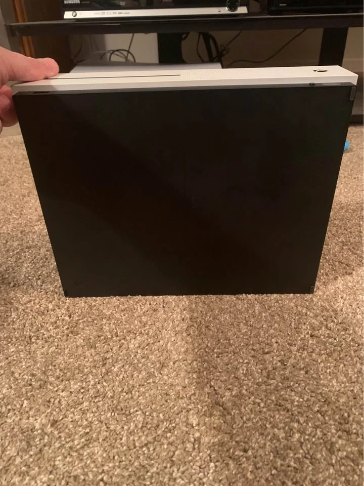 Xbox One S 500gb w/ Controller and Games - photo 4
