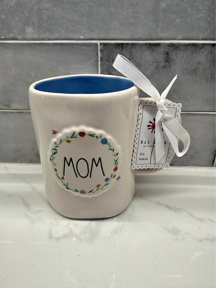 NEW ~ RAE DUNN MOM MUG