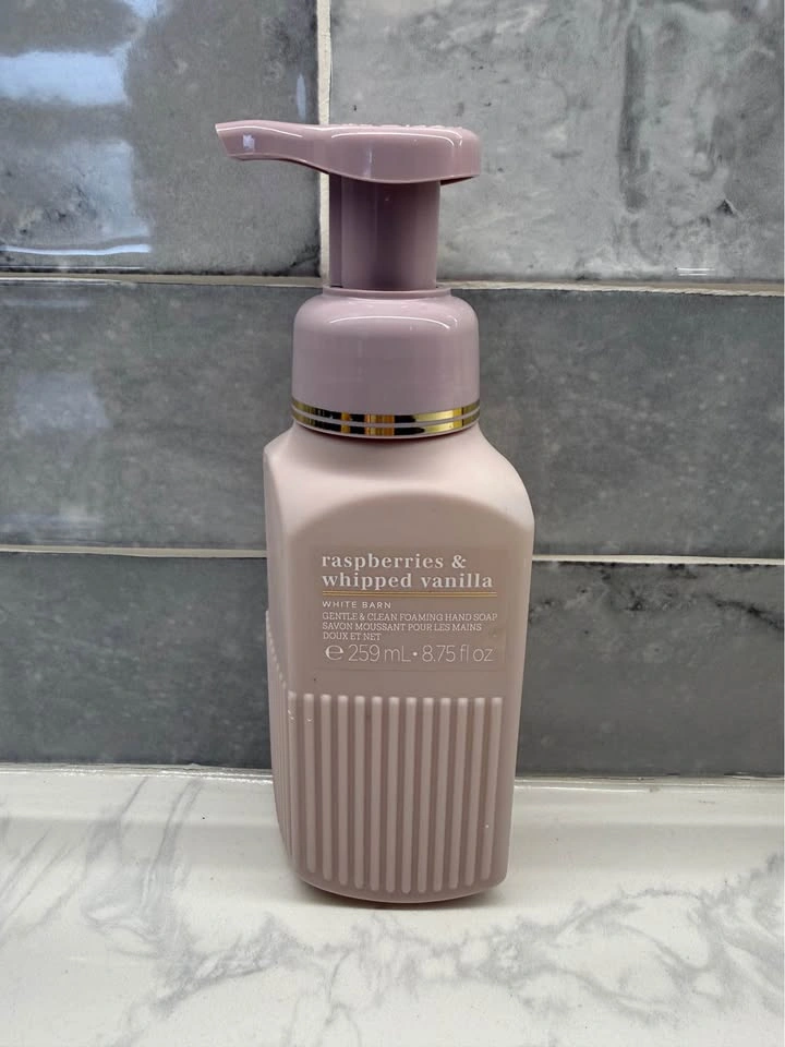 Bath & Body Works Foam Hand Soap - photo 2