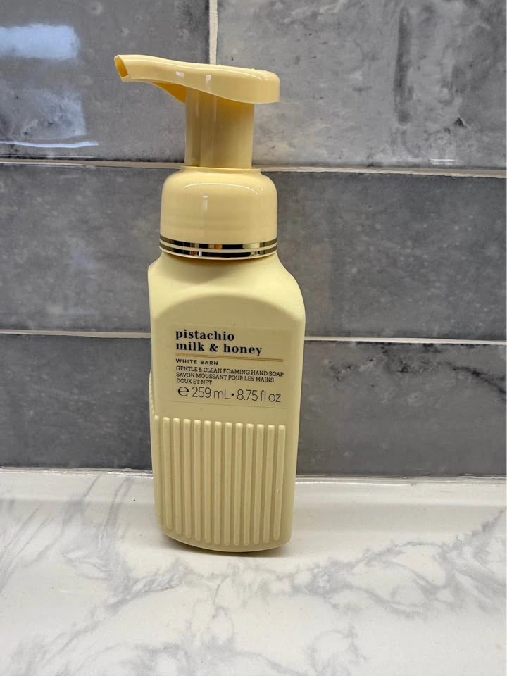 Bath & Body Works Foam Hand Soap - photo 3