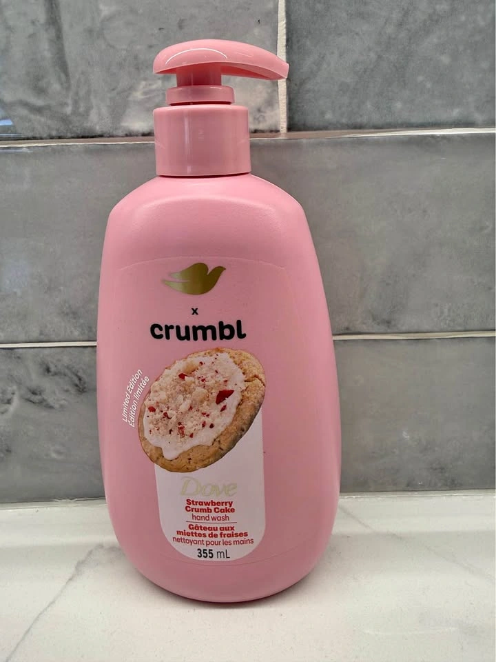 Dove Crumble Hand Soap - Strawberry Crumb Cake