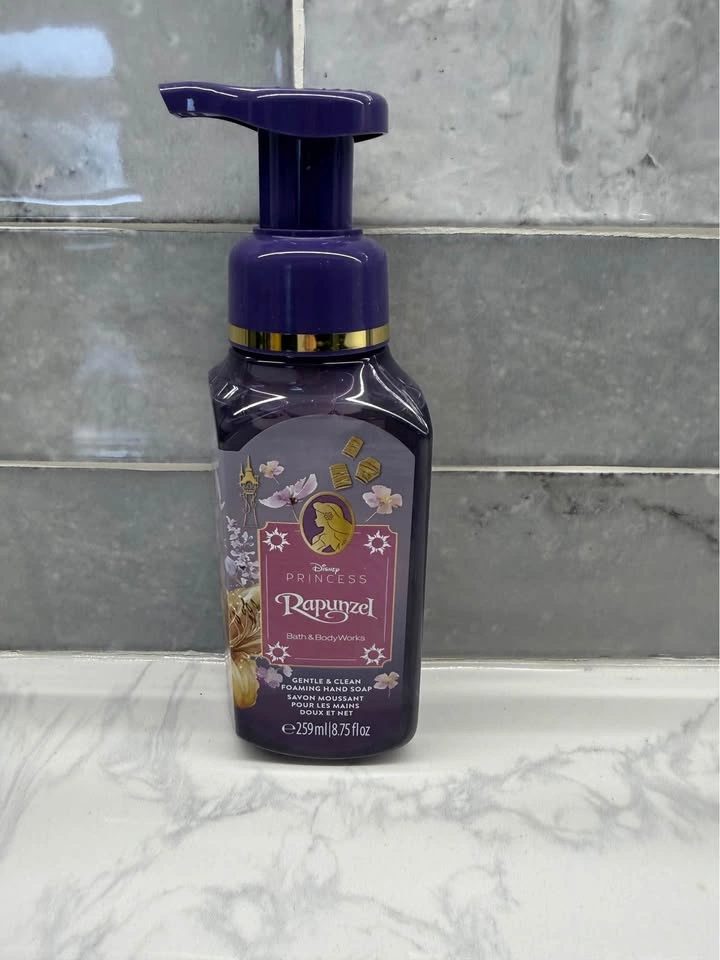 Bath & Body Works Foam Hand Soap - Special Edition "Princess" - photo 3