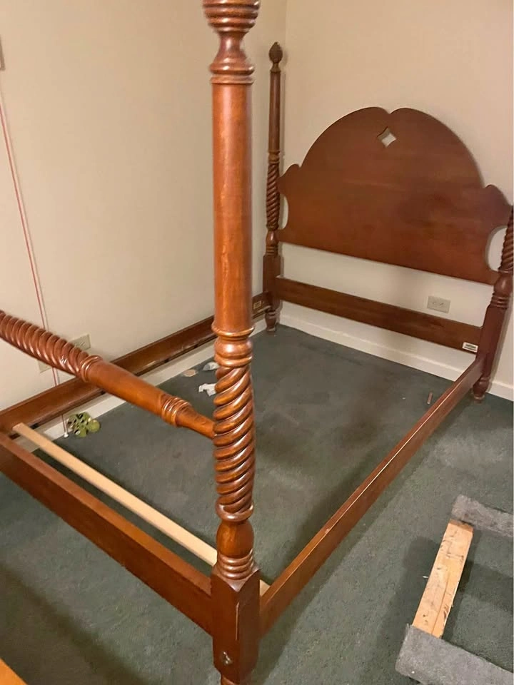 Full Size Ethan Allen 4-Post Bed Frame