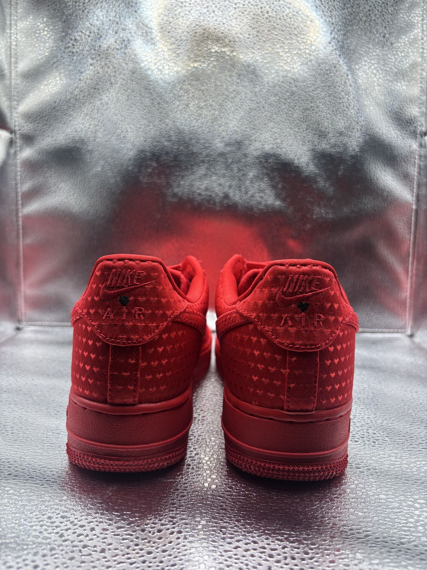 Nike Air Force 1 Low Valentine's Day 2026 - photo 4