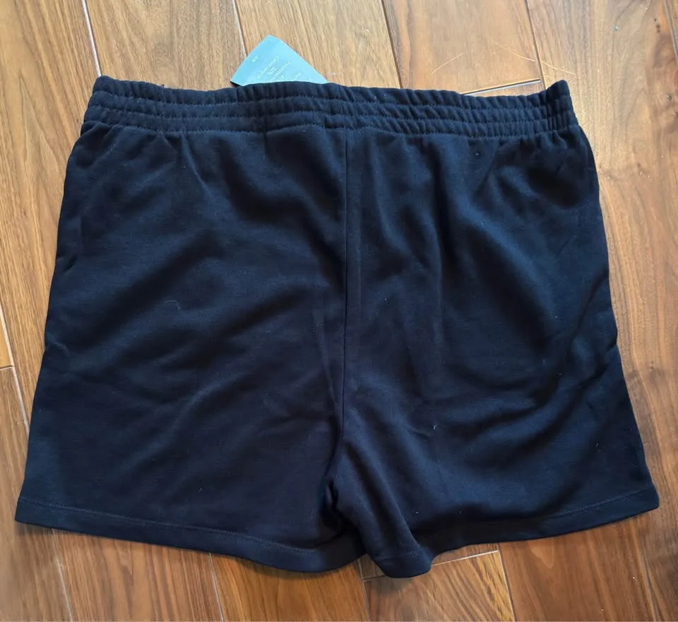 NEW Women’s Sweat Shorts image indicator(2)