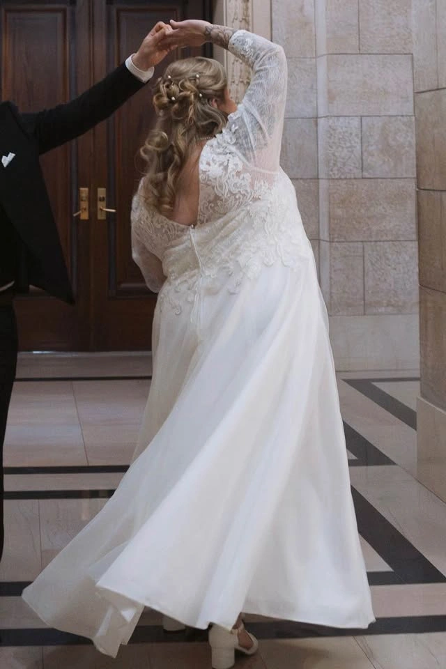 Plus Size 24 Long Sleeve Wedding Dress - photo 3