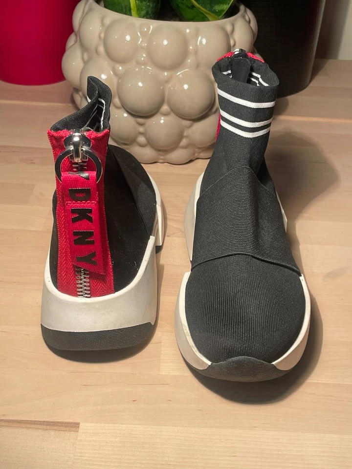 DKNY Marini high-top sock sneakers, size US 7.5 - photo 3