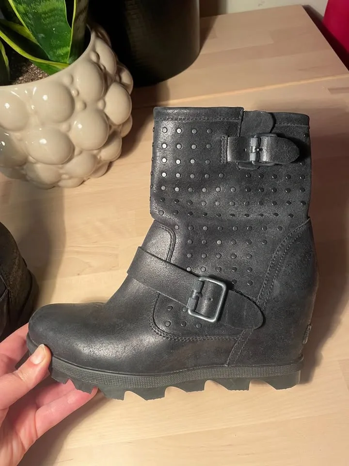 Sorel Joan of Arctic Wedge II Boot Stud Black Leather US 7.5 - photo 4