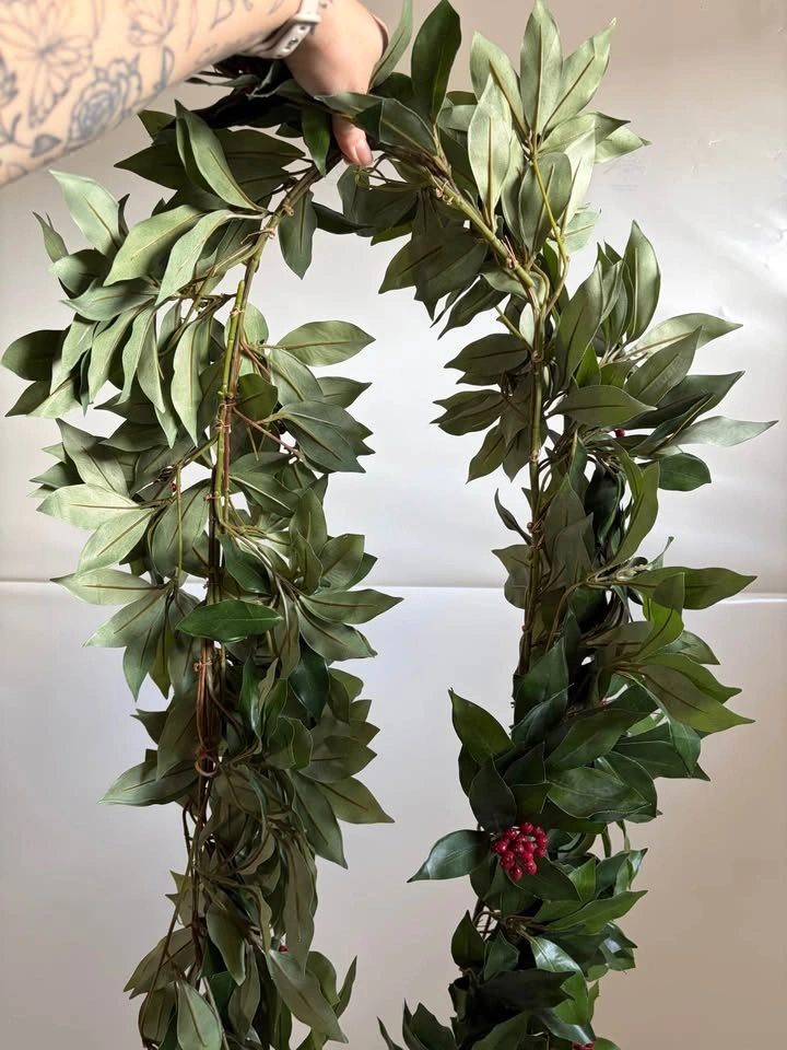 6ft Red Berry Garland - photo 3