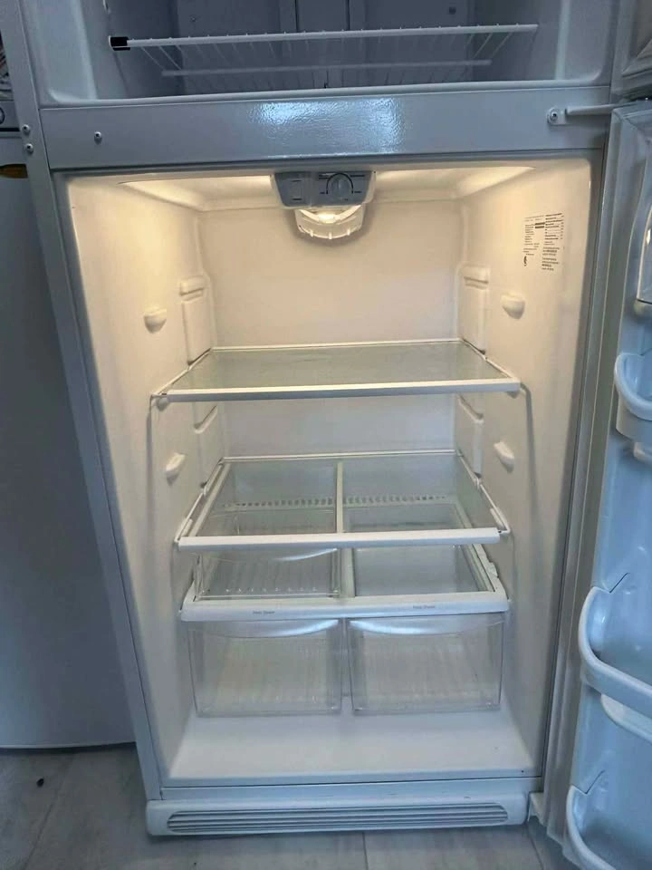 Fridge Frigidaire - photo 4