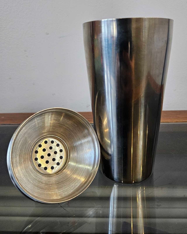 Stainless Steel Cocktail Shaker – New - photo 2