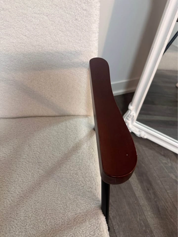 Accent chair - photo 5