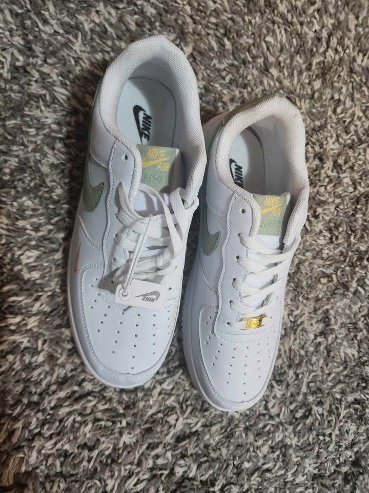 Brand new unisex 🔥 air forces one green swoosh 🔥 with tags *90$* - photo 2