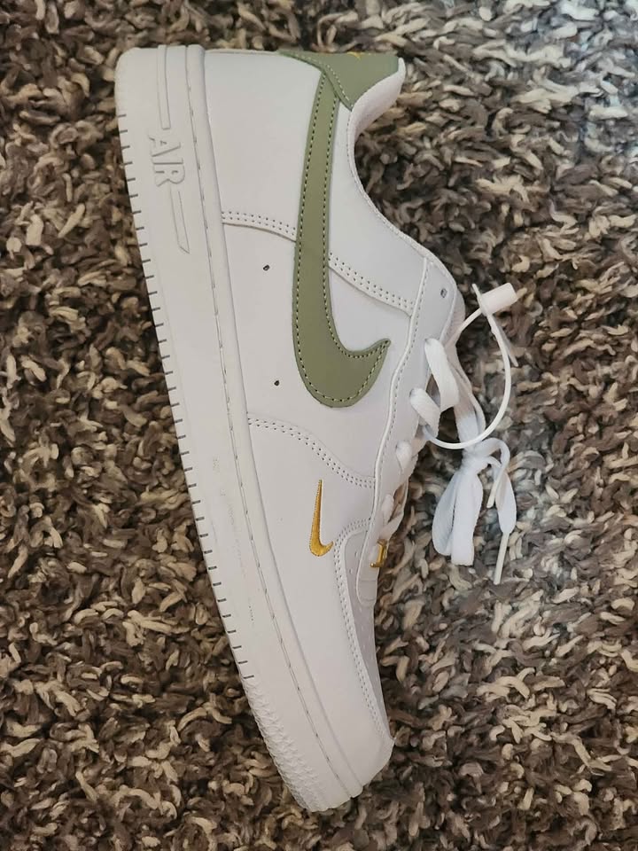 Brand new unisex  🔥 air forces one green swoosh 🔥 with tags *90$* - photo 4