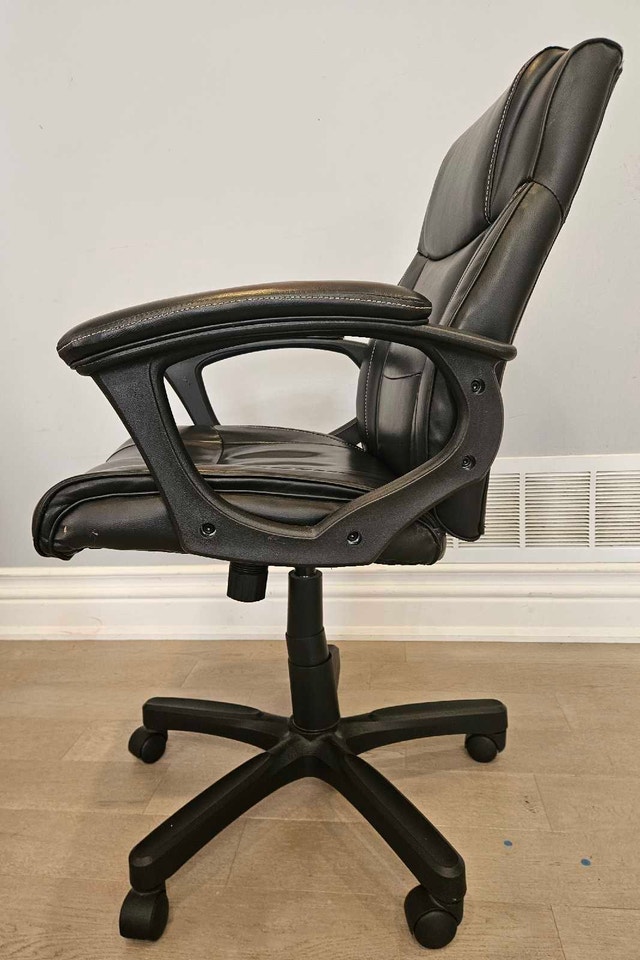 Bonded Leather Office Chair - photo 2