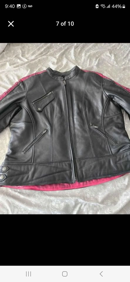 BIKER BABES!! LOOK AT THIS GEM! - photo 5