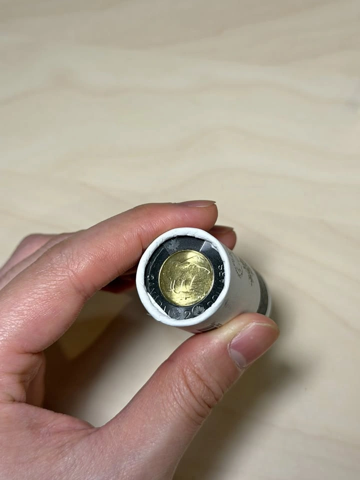 2022 Elizabeth Black Toonie Roll (Unopened Mint Roll)