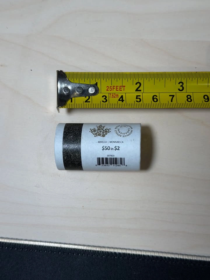 2022 Elizabeth Black Toonie Roll (Unopened Mint Roll) - photo 3