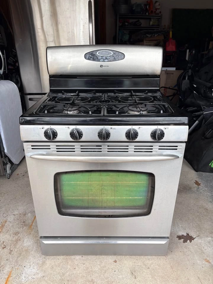 Kitchen Appliances - Microwave, Gas Range/Oven, Dishwasher - photo 5