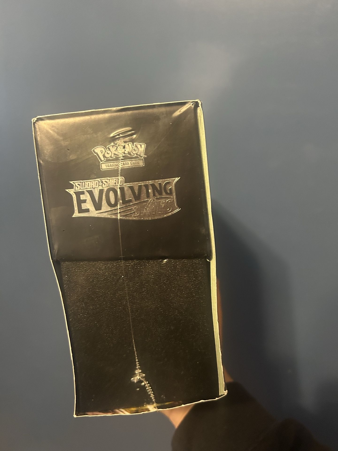 Pokemon TCG Evolving Skies ETB - photo 2