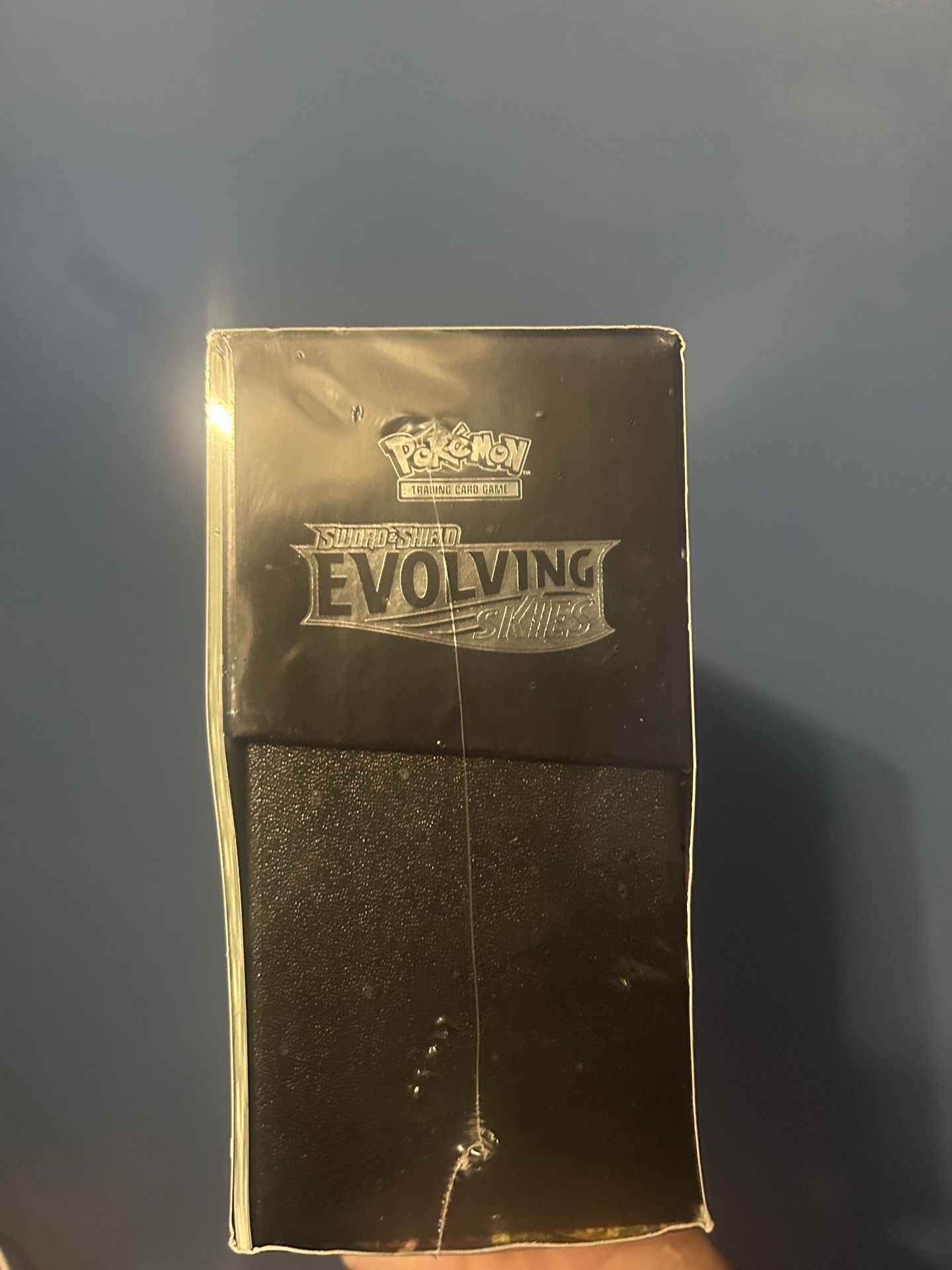 Pokemon TCG Evolving Skies ETB - photo 5