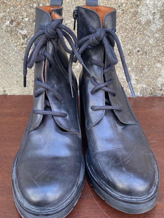 David Tyler Boots - Women's Sz. 8-8.5 - photo 2